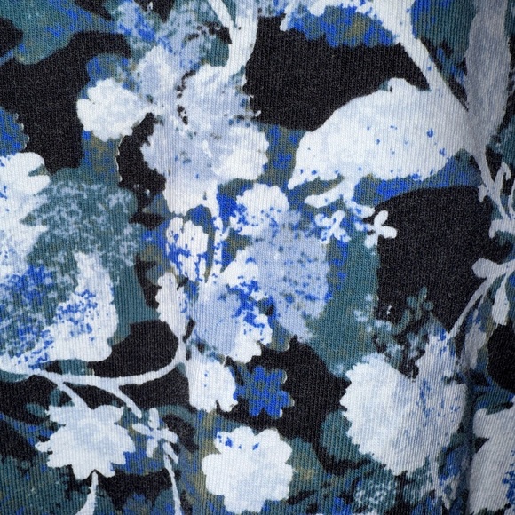 Free People Movement Blue Floral Hot Shot Short Romper size‎ Small - Picture 5 of 6